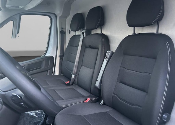 Vehicle image 6 Vehicle image 6