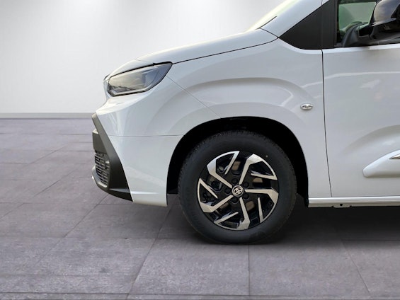 Vehicle image 2 Vehicle image 2