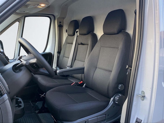 Vehicle image 14 Vehicle image 14