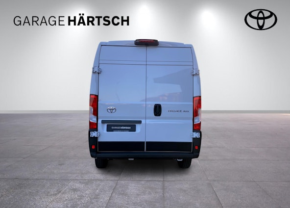 Vehicle image 4 Vehicle image 4