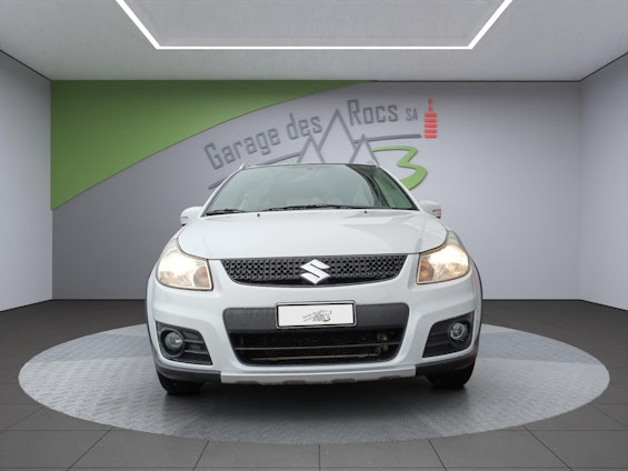 First vehicle image
