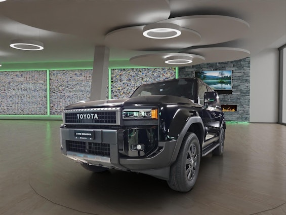 First vehicle image
