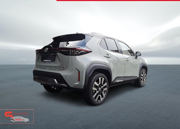 Vehicle image 4 Vehicle image 4