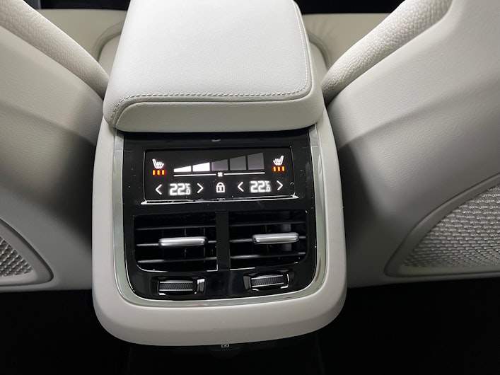 Vehicle image VOLVO V60