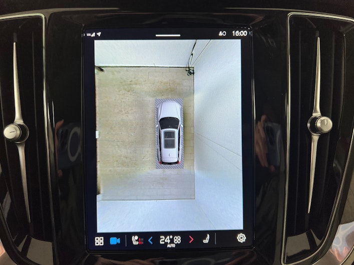 Vehicle image VOLVO V60