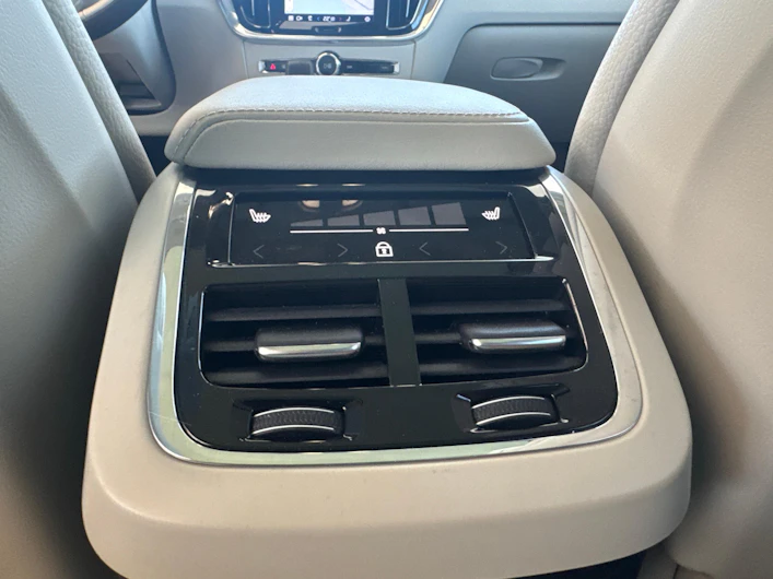Fahrzeugbild VOLVO V60