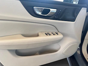 https://vehicle.imgix.net/3801146/3949a245-37b2-40c2-9f4a-66eedbe57735.jpg