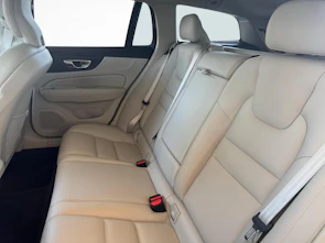 Fahrzeugbild VOLVO V60 Cross Country 2.0 B4 Ultimate AWD