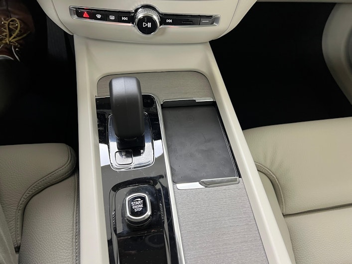 Vehicle image VOLVO V60