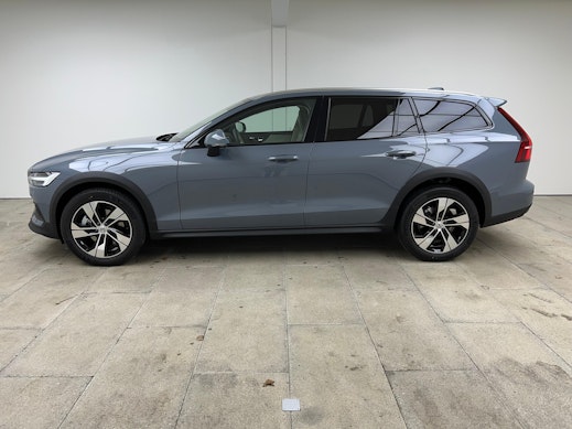 VOLVO V60 Cross Country 2.0 B4 Ultimate AWD 2
