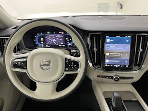 Vehicle image VOLVO V60 Cross Country 2.0 B4 Ultimate AWD / ab 3,99% Leasing bei Abschluss einer Protect Autoversicherung