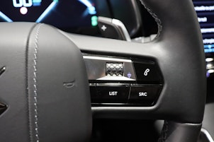 Vehicle image DS AUTOMOBILES 7 Crossback 1.6 E-Tense So Chic 4x4