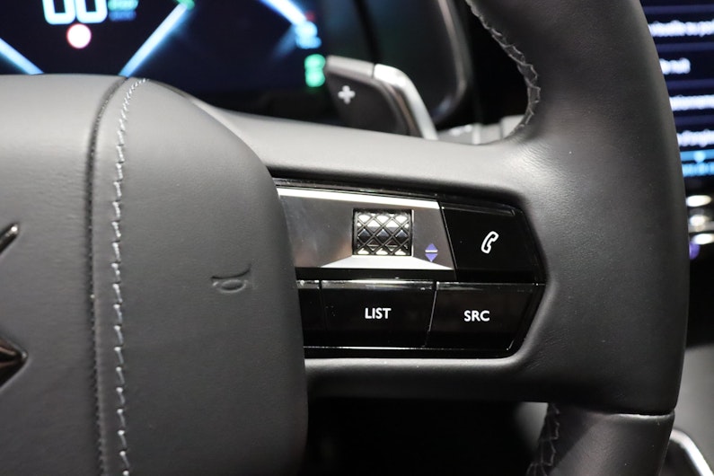 Vehicle image DS AUTOMOBILES DS7