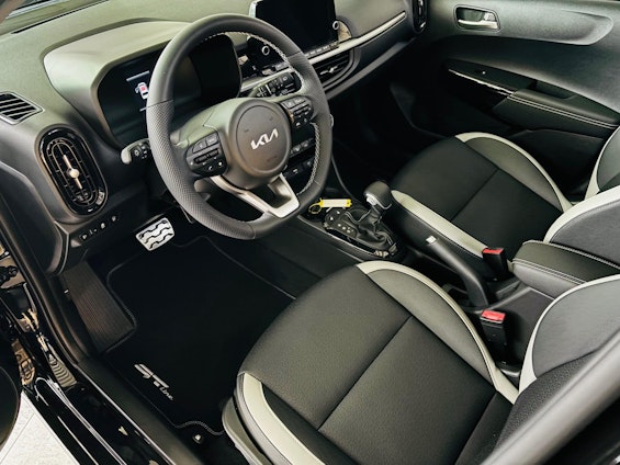 Vehicle image 7 Vehicle image 7