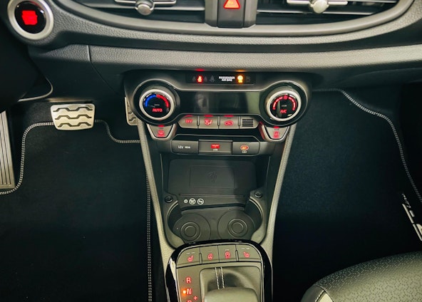 Vehicle image 10 Vehicle image 10