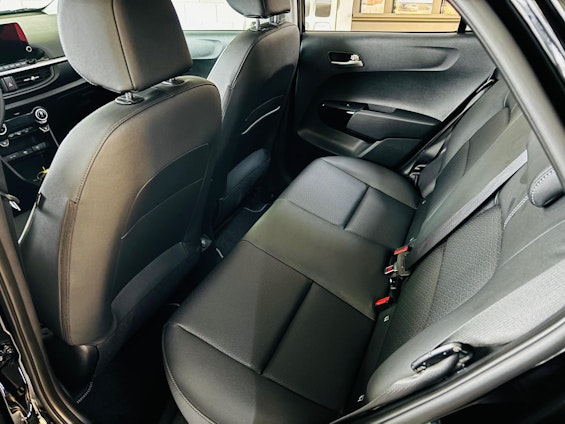 Vehicle image 8 Vehicle image 8