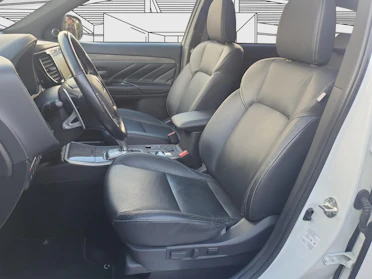 MITSUBISHI OUTLANDER 13