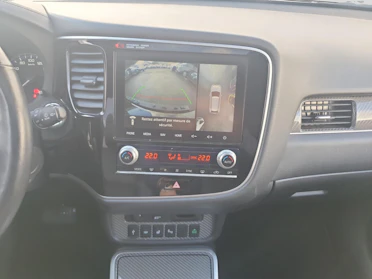 MITSUBISHI OUTLANDER 10