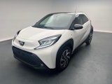 First vehicle image