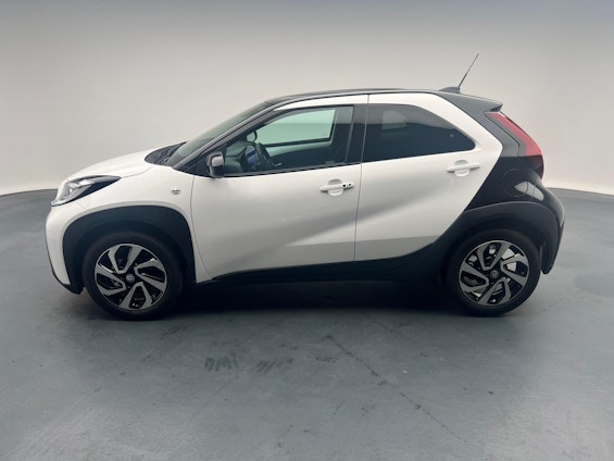 Vehicle image 2