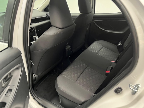 Vehicle image 7