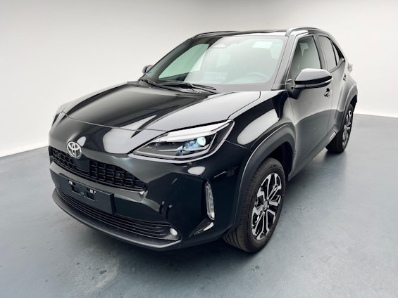 First vehicle image