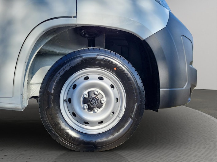 Vehicle image TOYOTA PROACE MAX