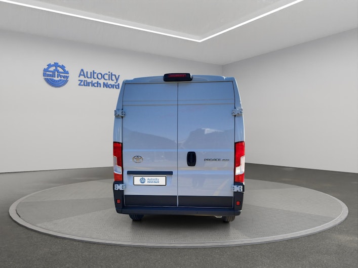 Vehicle image TOYOTA PROACE MAX
