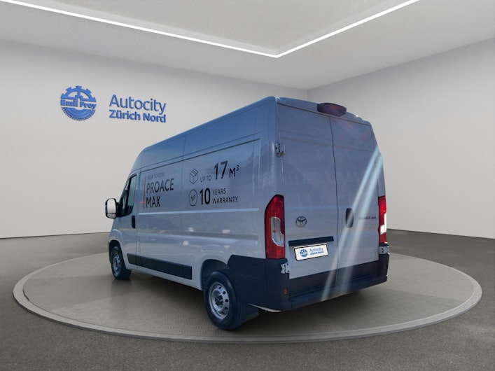 Vehicle image TOYOTA PROACE MAX
