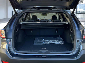 SUBARU OUTBACK 16