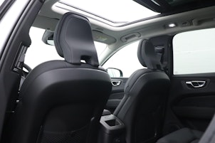 Vehicle image VOLVO XC60 2.0 T8 TE Ultra Dark eAWD