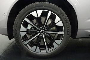 Vehicle image VOLVO XC60 2.0 T8 TE Ultra Dark eAWD