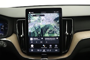 Vehicle image VOLVO XC60 2.0 T8 TE Ultra Dark eAWD