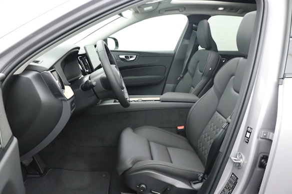 VOLVO XC60 2.0 T8 TE Ultra Dark eAWD 2