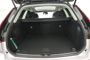 Vehicle image VOLVO XC60 2.0 T8 TE Ultra Dark eAWD