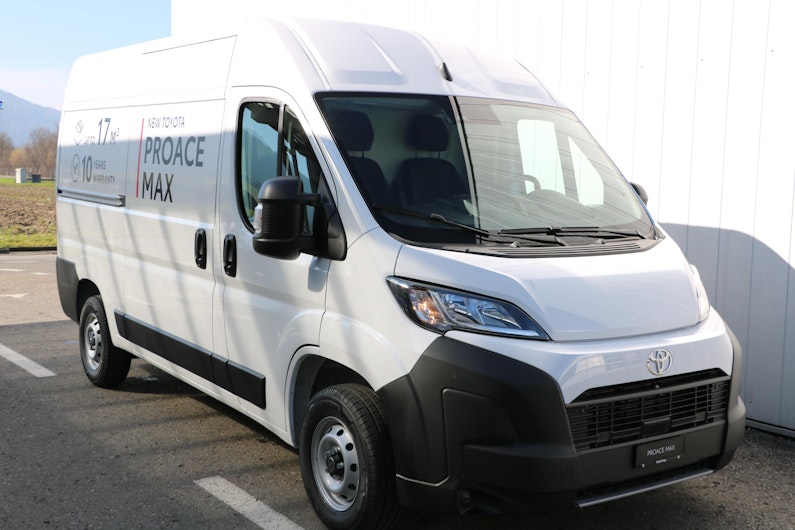 Vehicle image TOYOTA PROACE MAX
