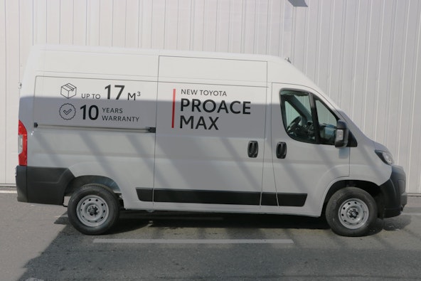 Vehicle image 21