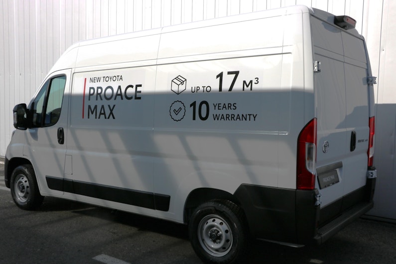 Vehicle image TOYOTA PROACE MAX