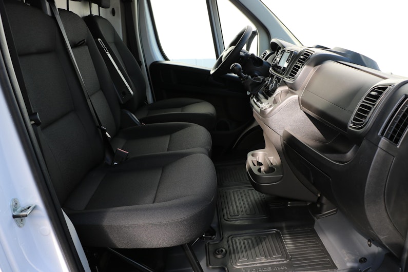 Vehicle image TOYOTA PROACE MAX