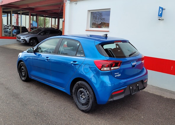 Vehicle image 3 Vehicle image 3