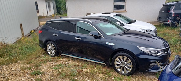 Vehicle image 4 Vehicle image 4