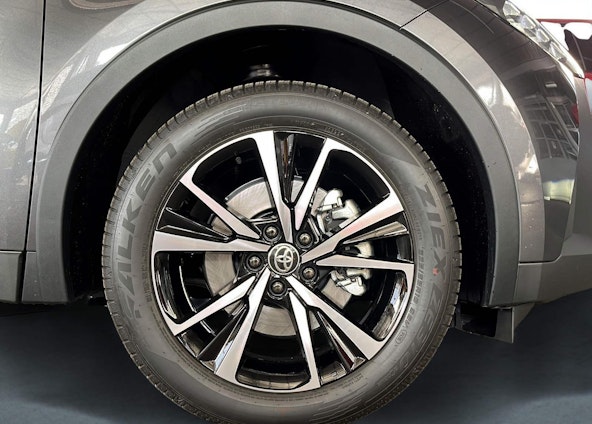 Vehicle image 4 Vehicle image 4