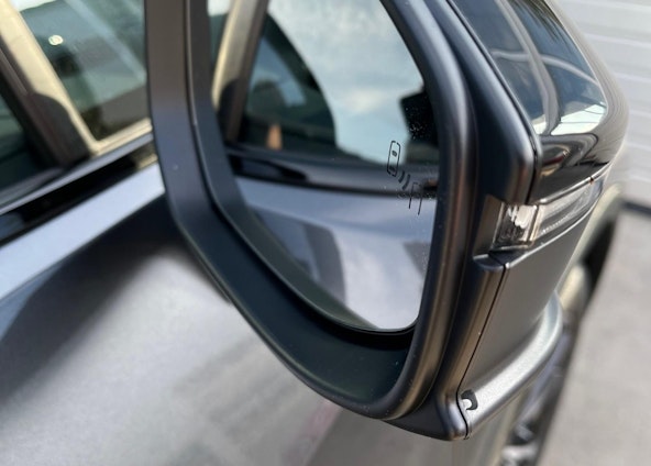 Vehicle image 14 Vehicle image 14