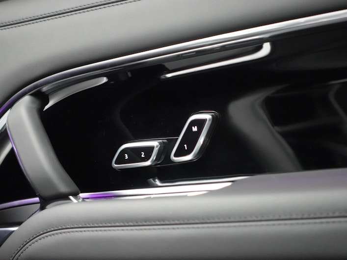 Vehicle image LAND ROVER RANGE ROVER