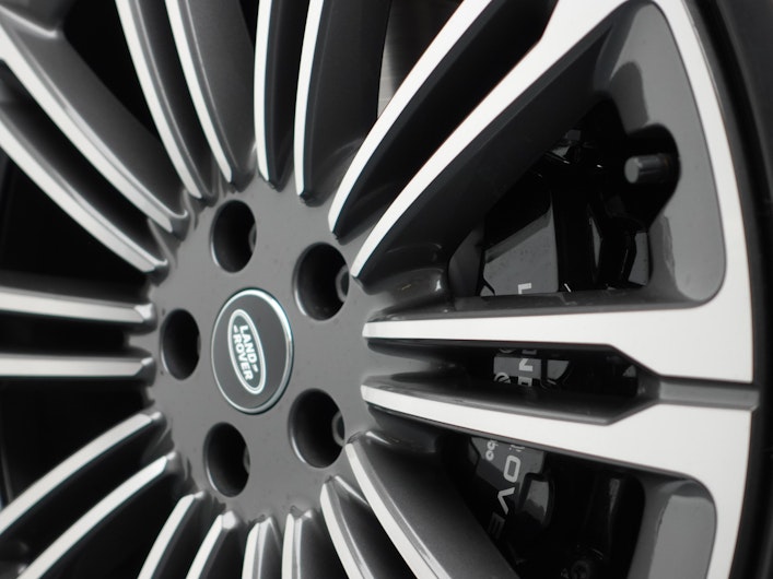 Vehicle image LAND ROVER RANGE ROVER