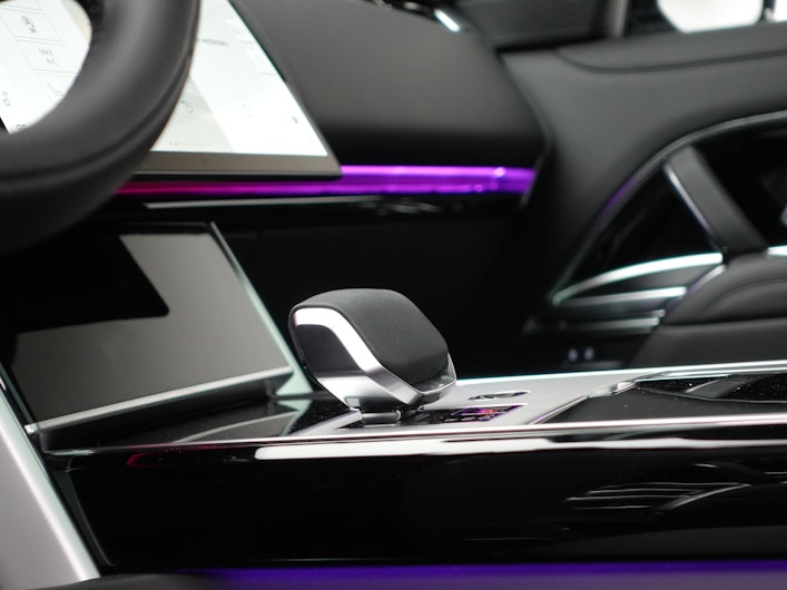 Vehicle image LAND ROVER RANGE ROVER