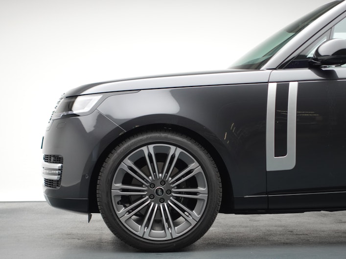 Vehicle image LAND ROVER RANGE ROVER