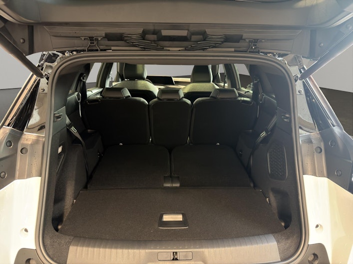 Vehicle image PEUGEOT 5008