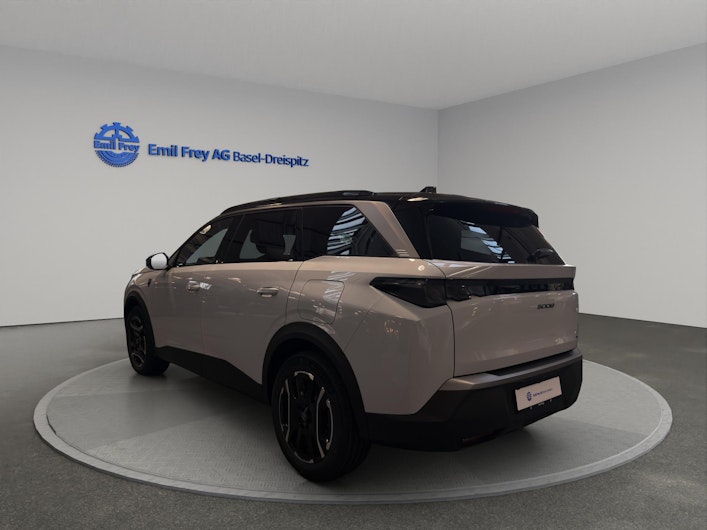 Vehicle image PEUGEOT 5008