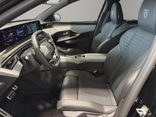 PEUGEOT 5008 1.6 PHEV GT 1